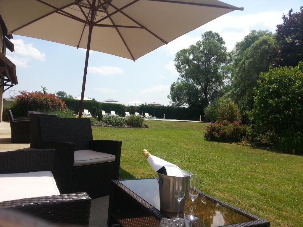 Hotel & Restaurant Le Moulin De Chameron, The Originals Relais Bannegon Екстериор снимка
